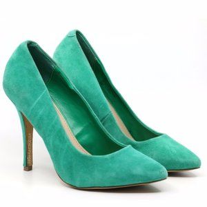 Beautiful Suede Green Steve Madden Pumps